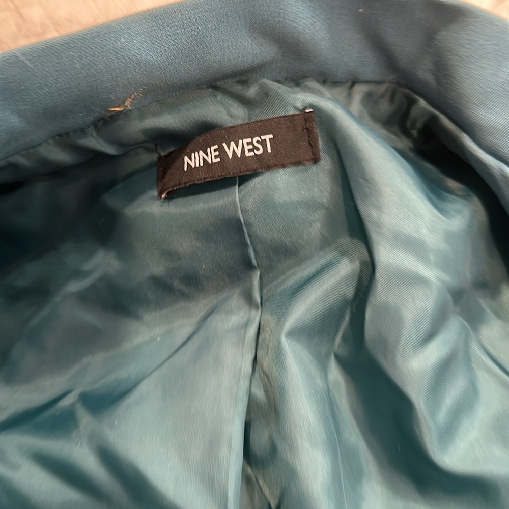 Blazer - Picture 2 of 3